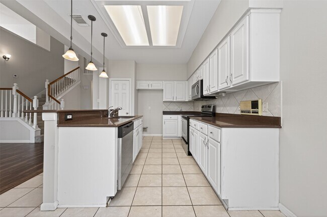 Building Photo - 20906 Greenfield Trail