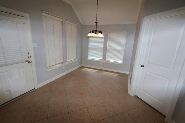 Building Photo - 28238 Daystrom Ln