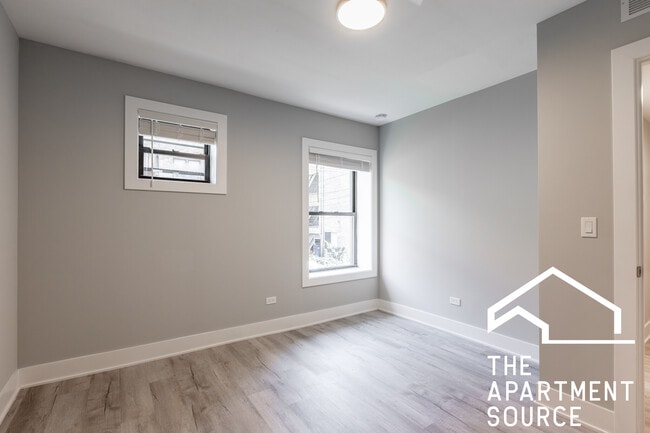 Building Photo - 1135 Oak Ave