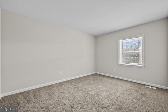 Building Photo - 9786 Whiskey Run