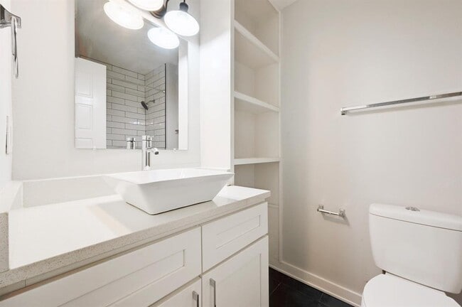 Building Photo - 1903 Townesouth Cir