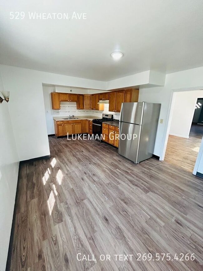 Building Photo - 529 Wheaton Ave