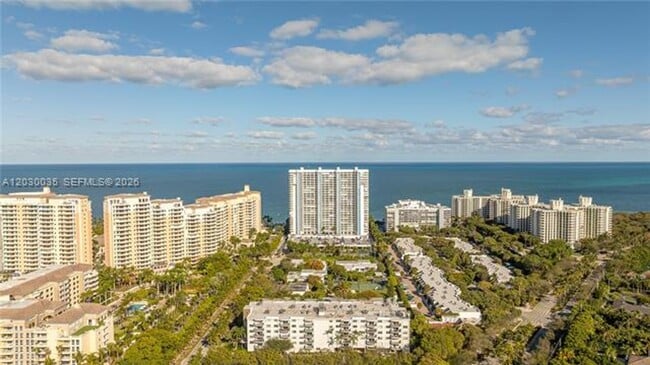 Building Photo - 210 Seaview Dr