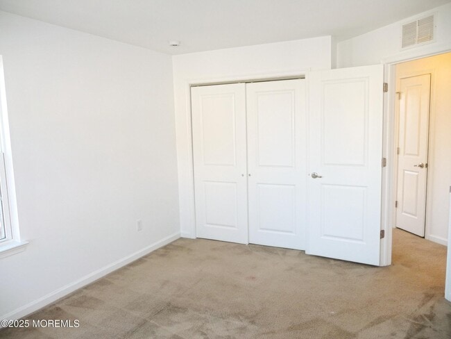 Building Photo - 2-24 Michael Dr