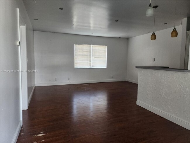 Building Photo - 2219 Polk St