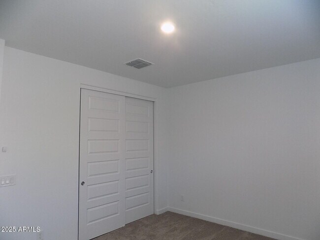 Building Photo - 1159 E Sabino Dr