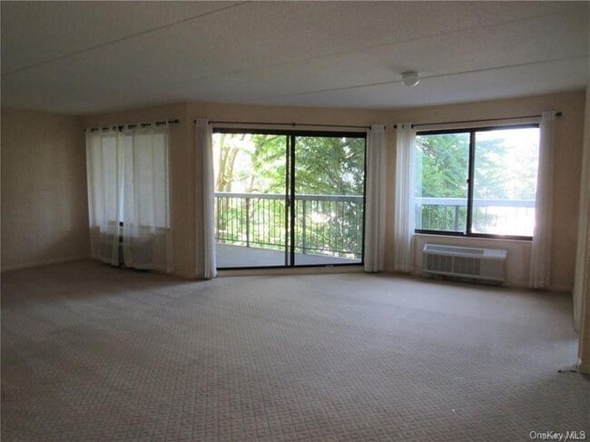Building Photo - 400 High Point Dr