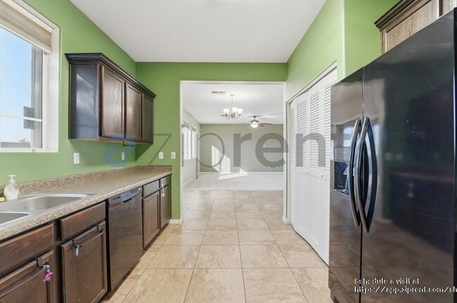 Building Photo - 7508 S 27th St