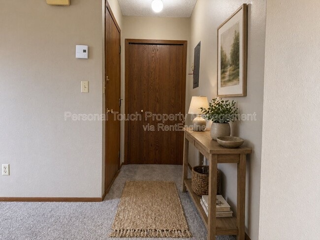 Building Photo - 1003 19th St SW