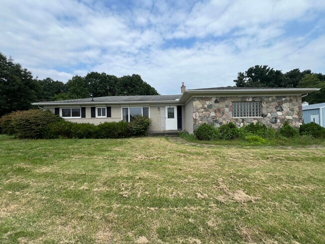 Primary Photo - 8963 Huron River Dr