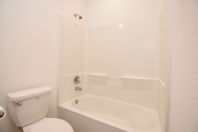 Building Photo - 18979 Buckley Oak Dr