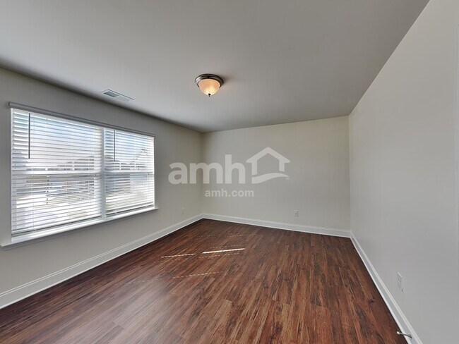 Building Photo - 164 Hazel Pk Dr