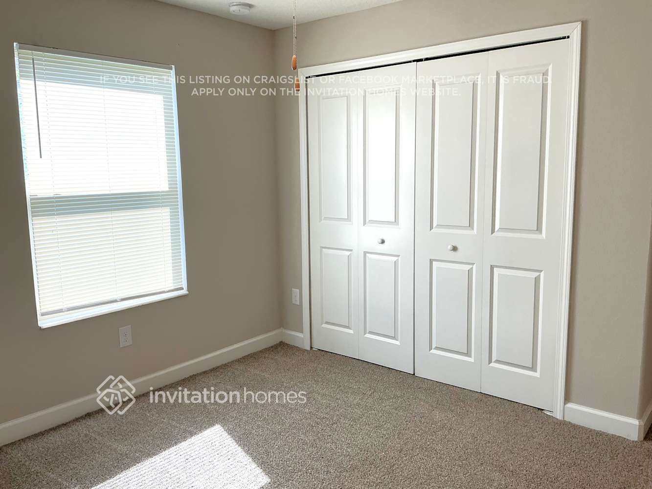 Building Photo - 2856 Coach Manors Way