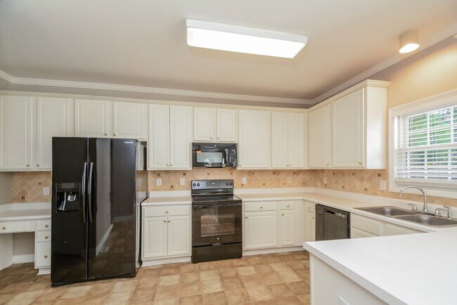 Building Photo - 4932 Windmere Chase Dr