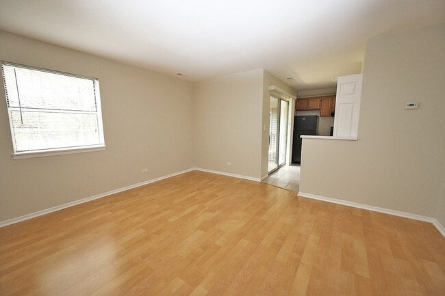 Building Photo - 8 Gant Cir