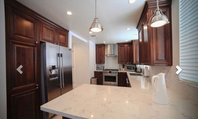 Building Photo - 907 S Shenandoah St