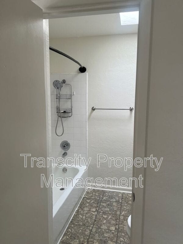Building Photo - 8432 E Mangun Rd