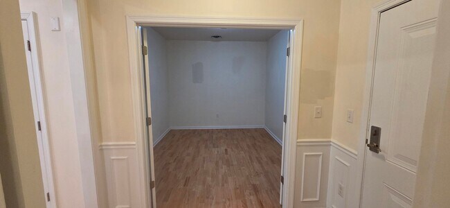 Building Photo - 130 Trotter Rd