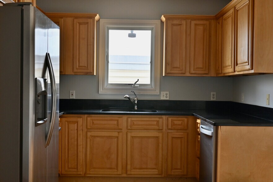 Kitchen - 301 68th St