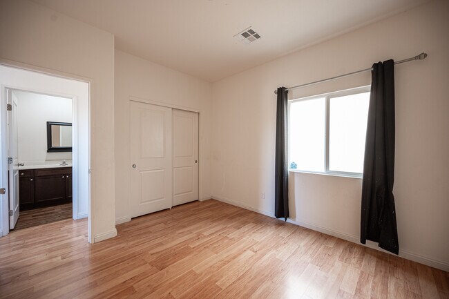 Building Photo - 8904 Harmony Hall Ave
