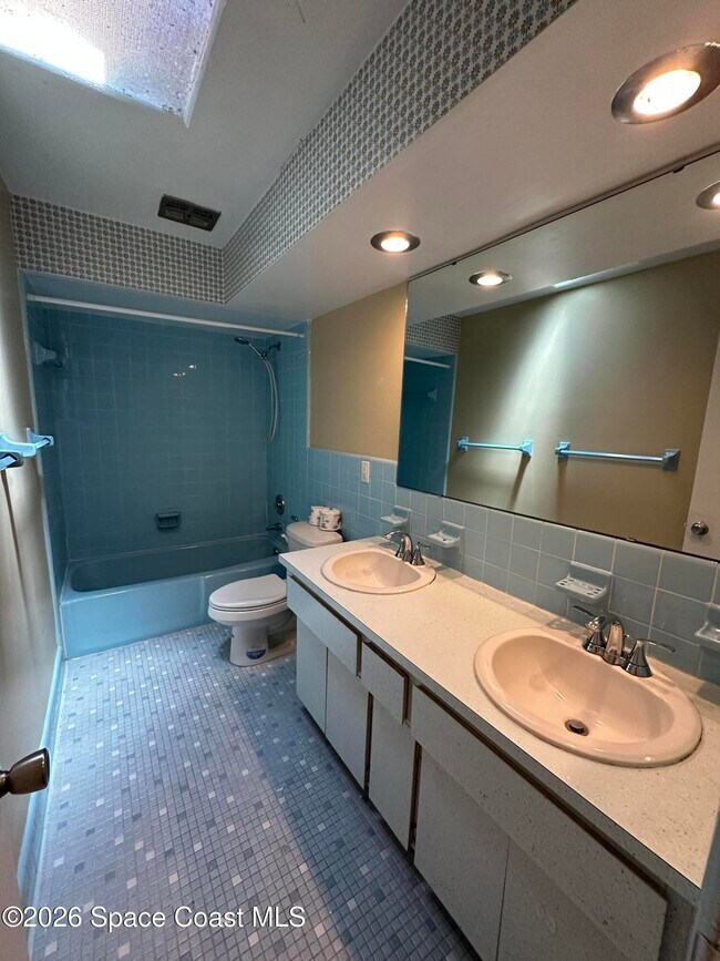 Building Photo - 3535 Nicklaus Dr