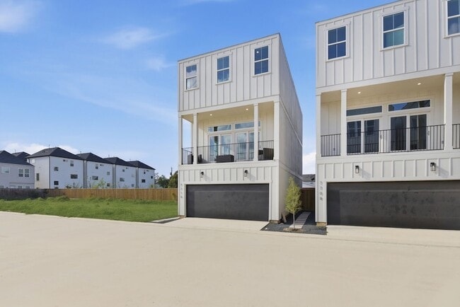 Building Photo - 7706 Earl Rudder Wy