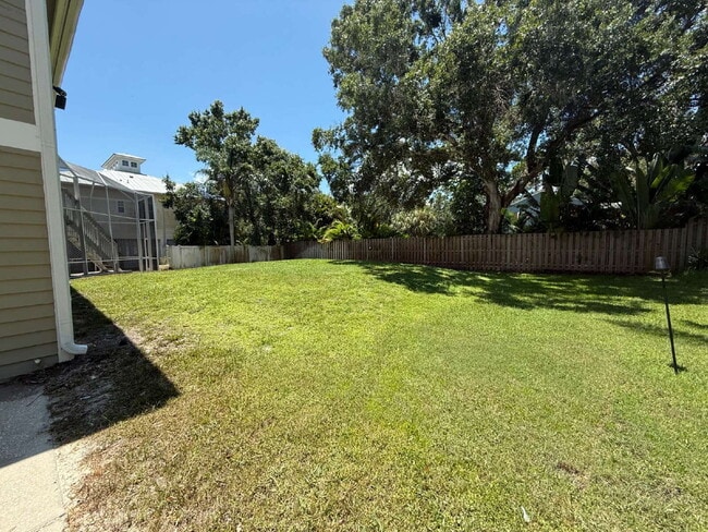 Building Photo - 7808 Bay Dr