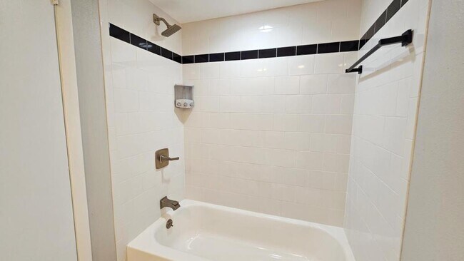 Building Photo - 7805 Sugar Brook Ct