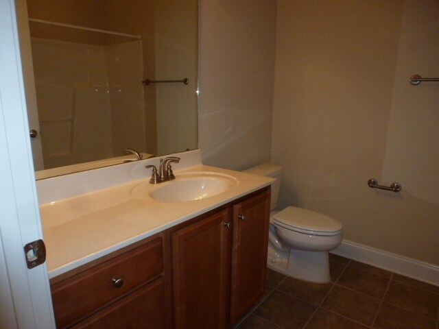 Building Photo - 210 Fountainhead Ln