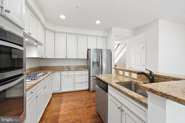 Building Photo - 8377 Broderick Cir