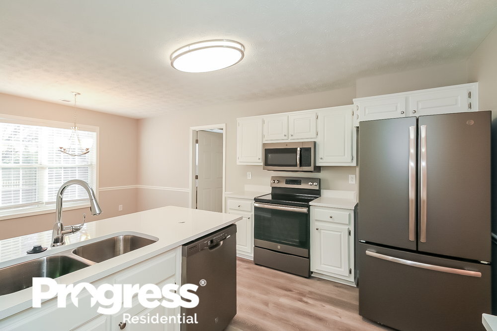 Building Photo - 1530 Range Heights Terrace
