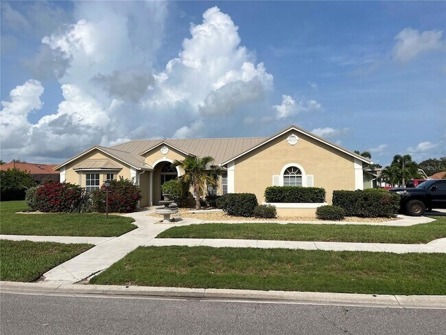 Building Photo - 5828 Sandy Pointe Dr