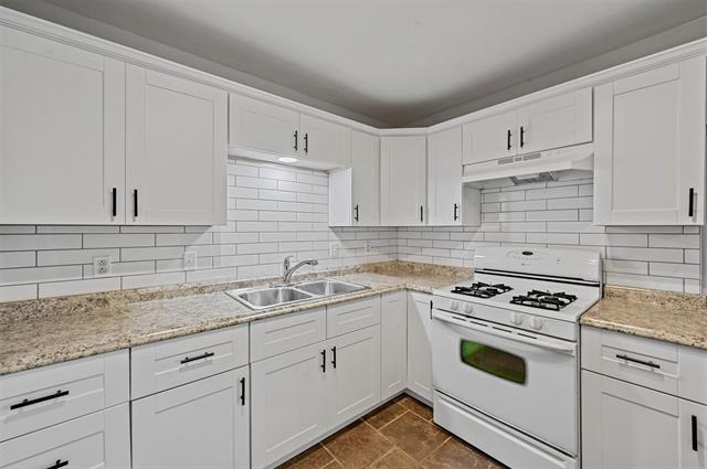 Building Photo - 6209 Shadydell Dr