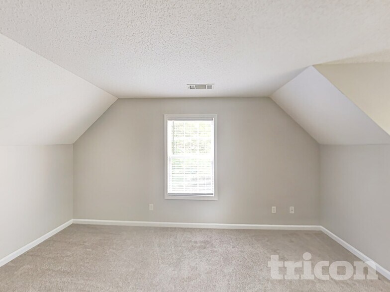 Building Photo - 170 Rachel Blvd