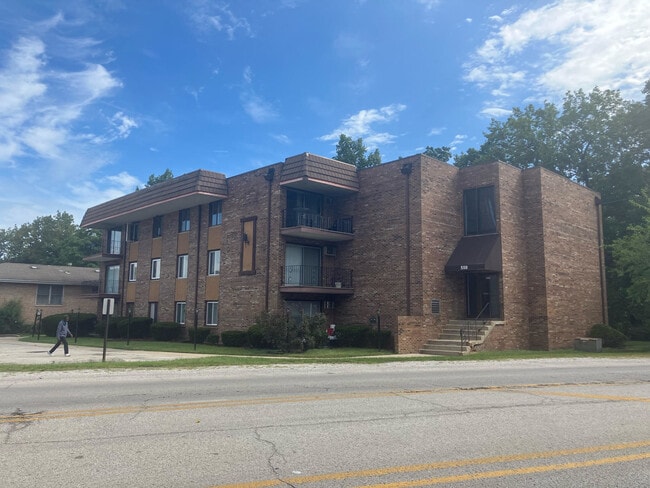 Primary Photo - 550 Michigan City Rd