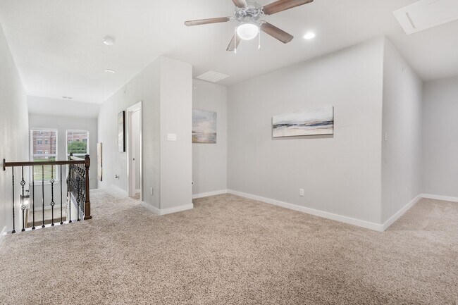 Building Photo - 5871 Rivendell Dr