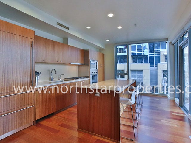 Building Photo - South Waterfront Atwater Perfection