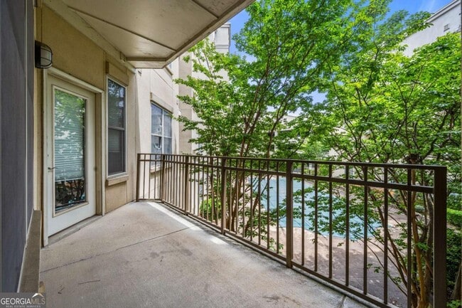 Building Photo - 870 Mayson Turner Rd NW