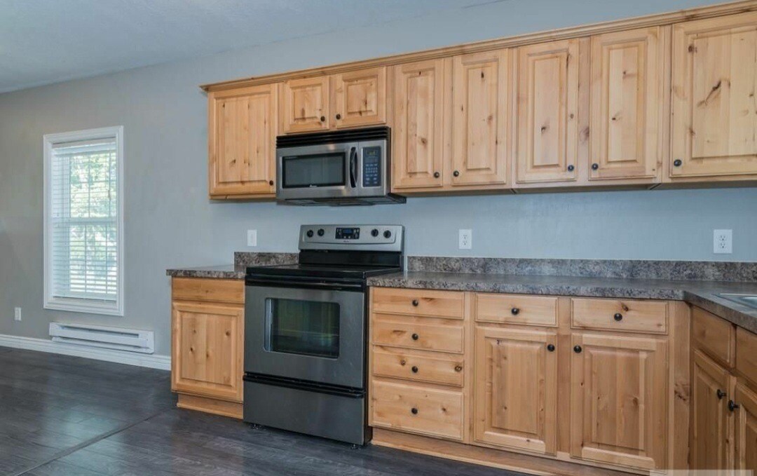 Building Photo - 594 J St