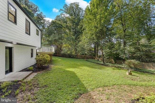 Building Photo - 6353 Crosswoods Dr