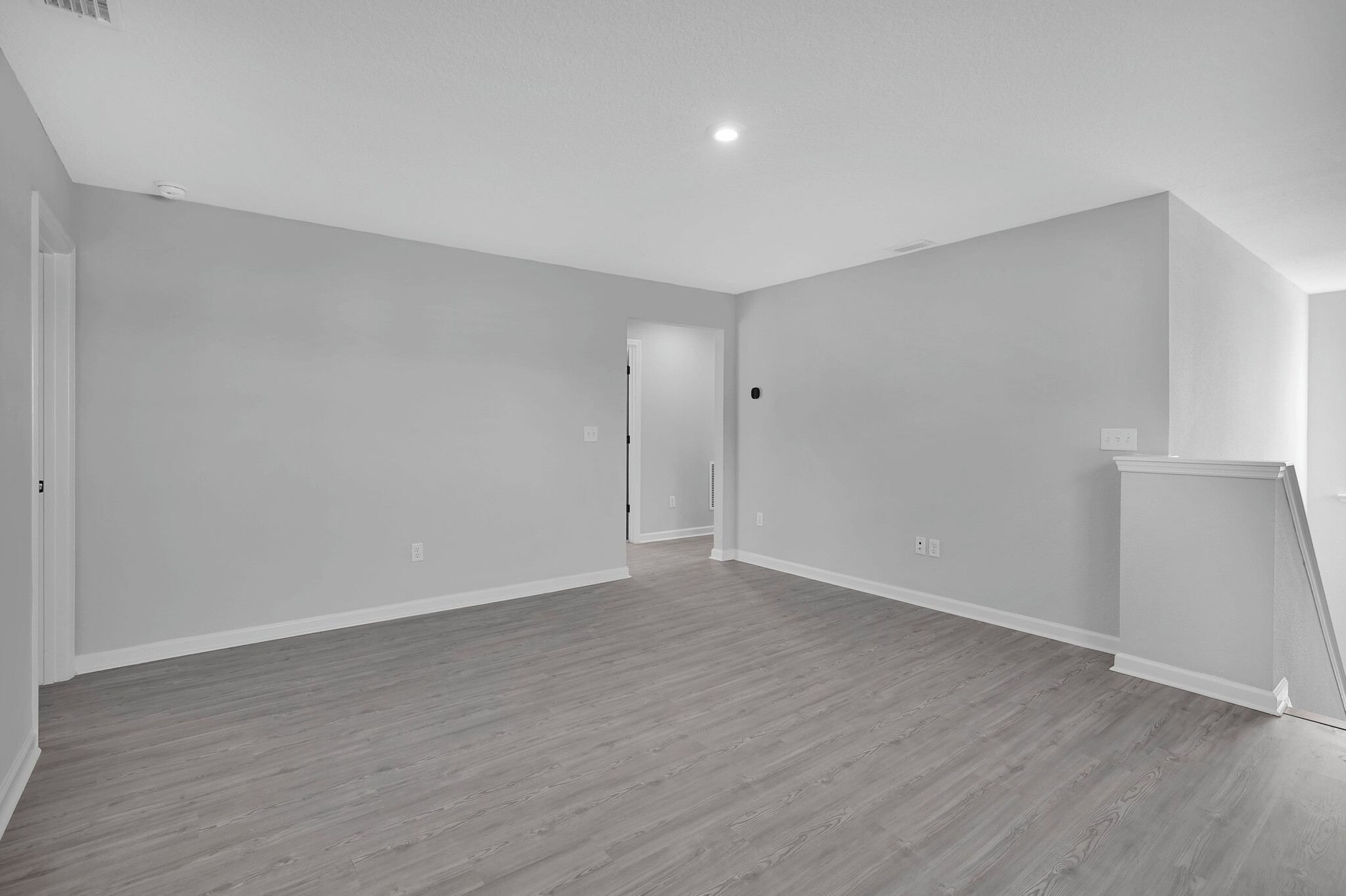Building Photo - 162 Dahlia Falls Dr