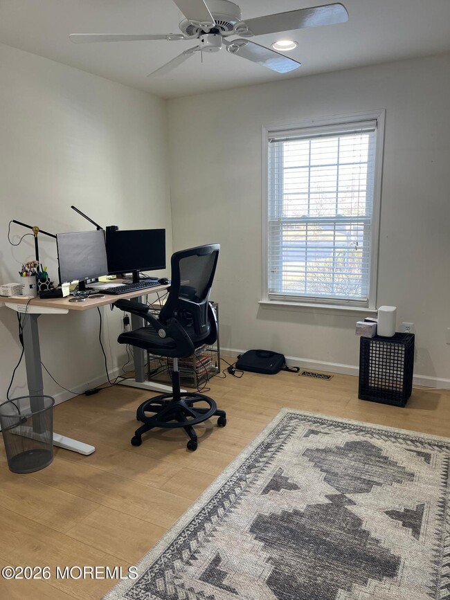 Building Photo - 27C Benjamin Franklin Dr