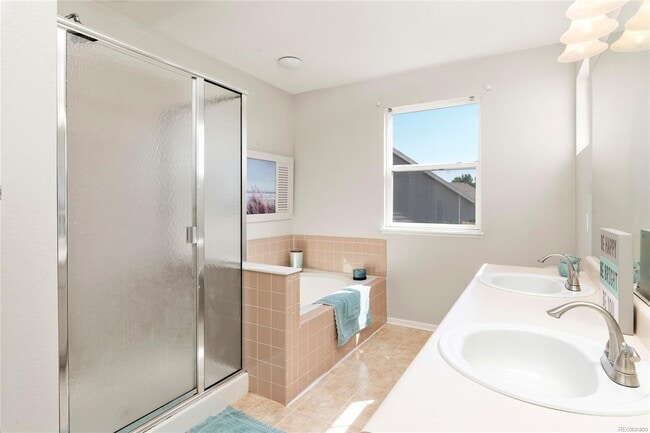 Building Photo - 14126 Petrel Dr