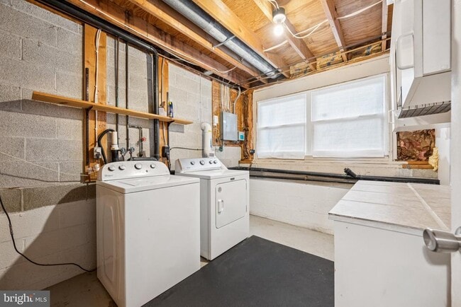 Building Photo - 1229 Ramblewood Dr