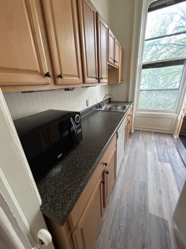 Building Photo - 111 Union St