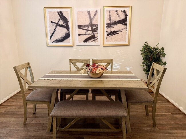 Building Photo - 142 E Spindle Tree Cir