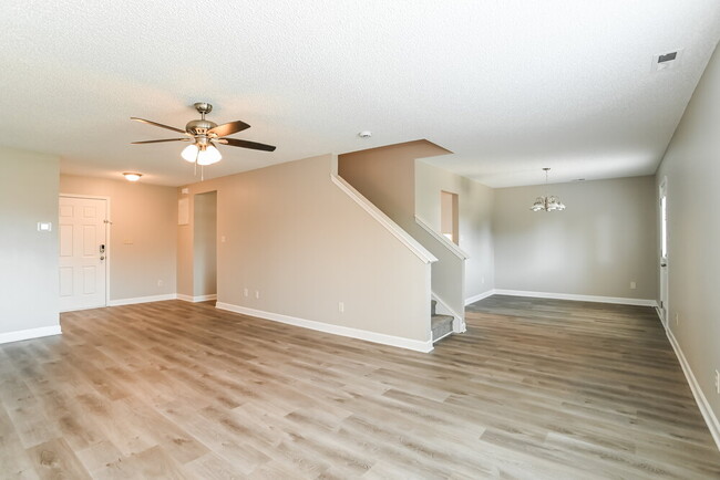 Building Photo - 4728 Aldersbrook Dr