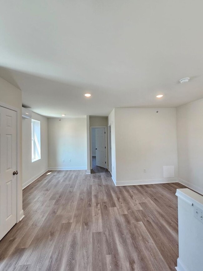 Building Photo - 4136 Mantua Ave