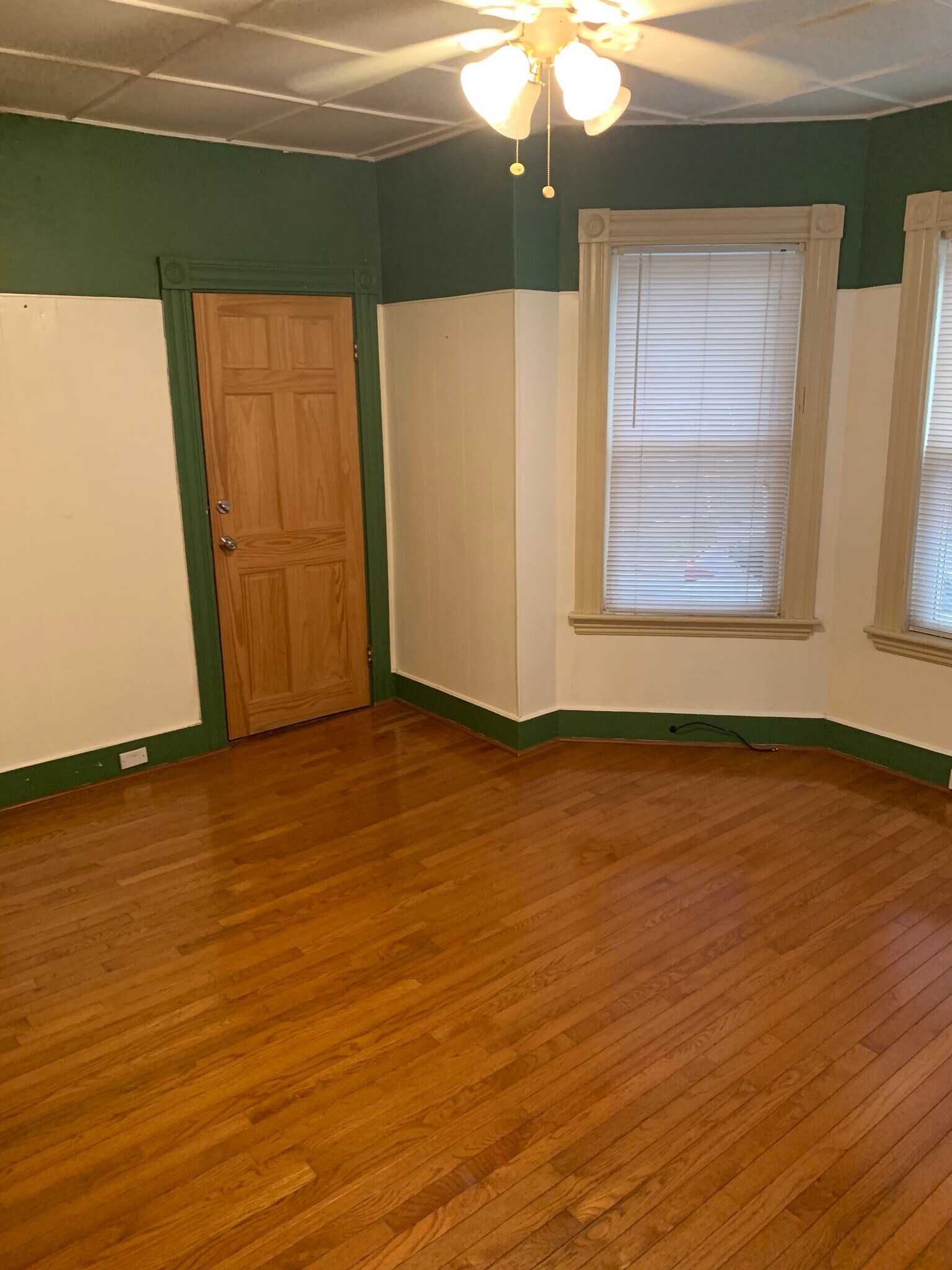 Building Photo - 150 Maplewood Ave