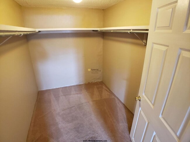 Building Photo - 4288 Hooker St